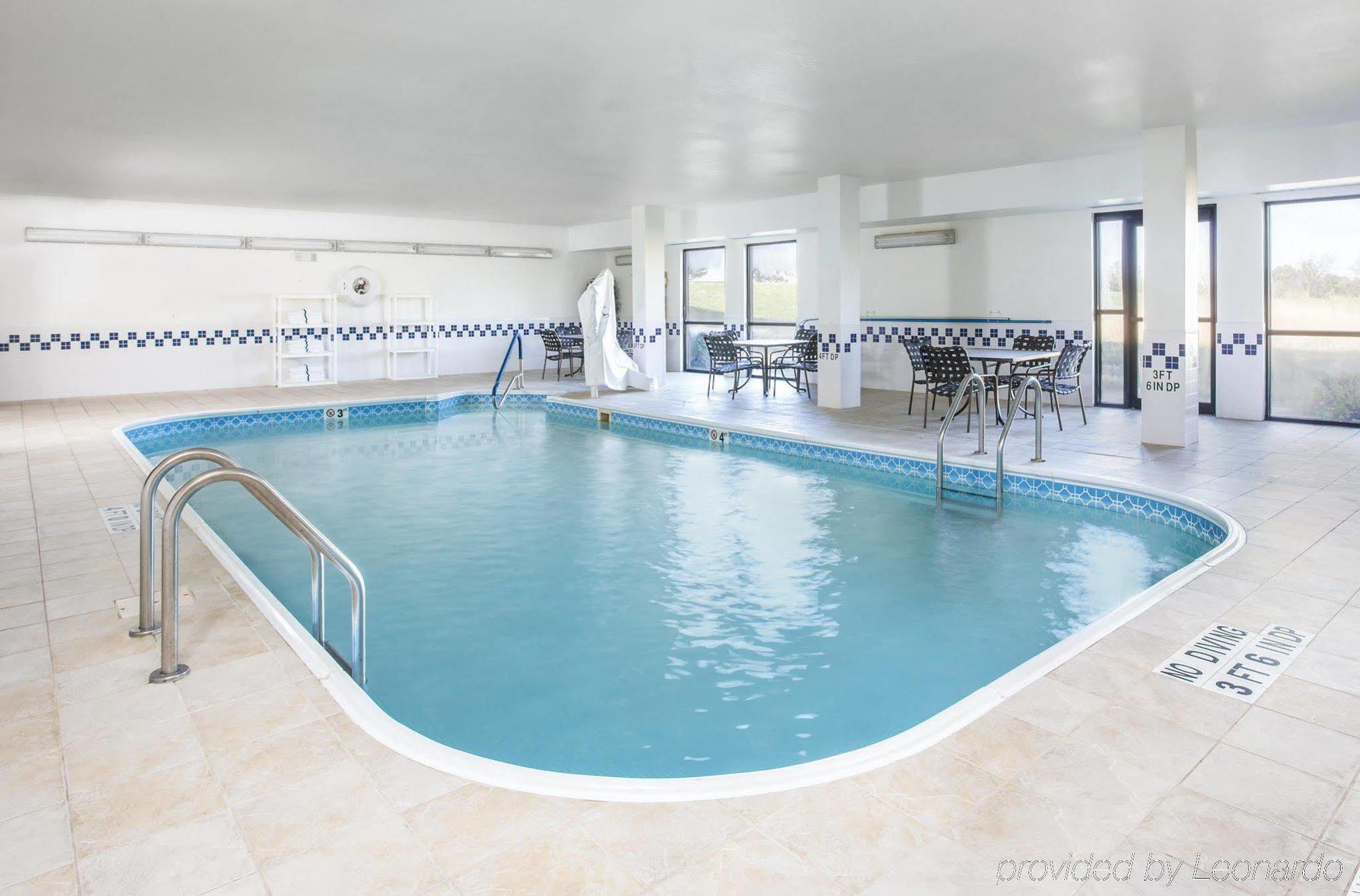 Hotel Hampton Wichita-east